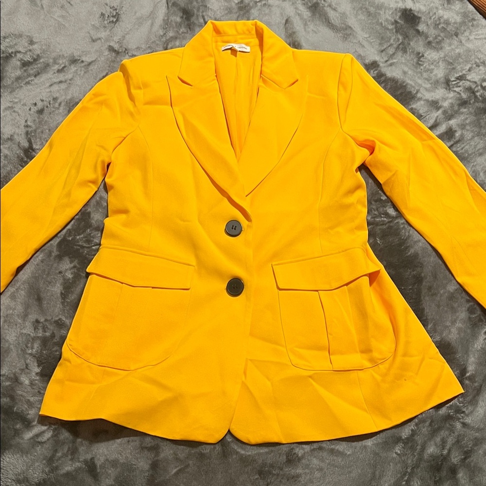 Women's Yellow Blazer